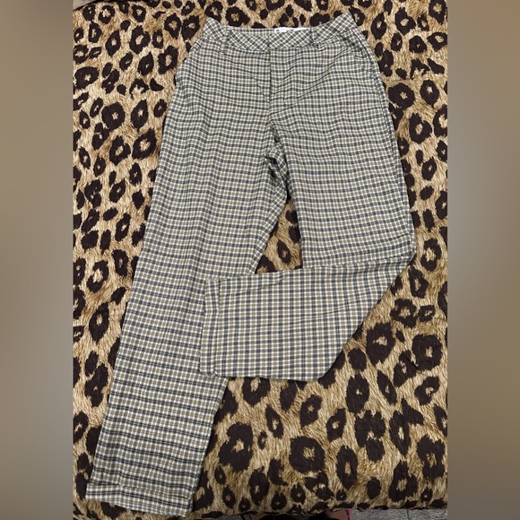 Hollister Ultra high rise mom pants in black, white, and brown plaid - size 5R - Picture 1 of 2